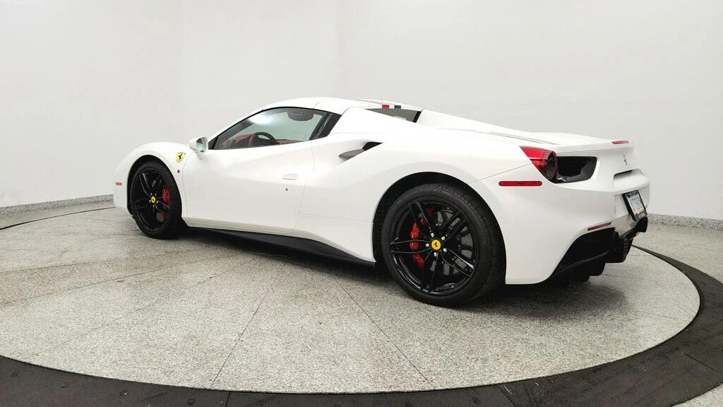 2017 Ferrari 488 Spider - Image 3 of 31