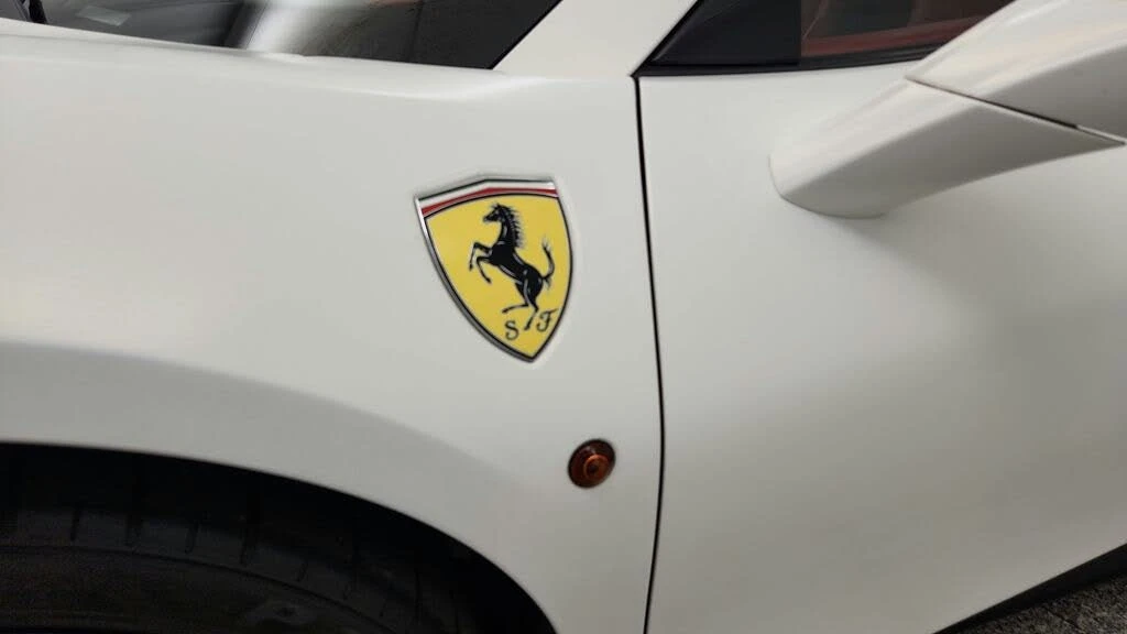 2017 Ferrari 488 Spider - Image 16 of 31