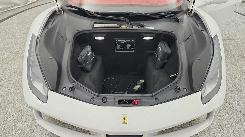 2017 Ferrari 488 Spider - Image 28 of 31