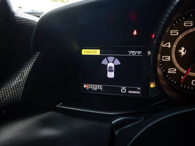 2017 Ferrari 488 Spider - Image 23 of 31