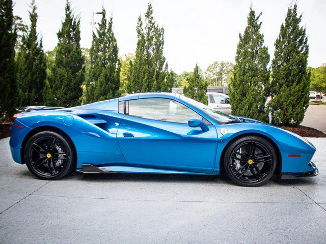 2017 Ferrari 488 Spider - Image 11 of 31