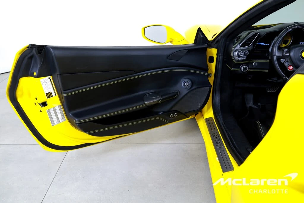 2017 Ferrari 488 Spider - Image 11 of 31