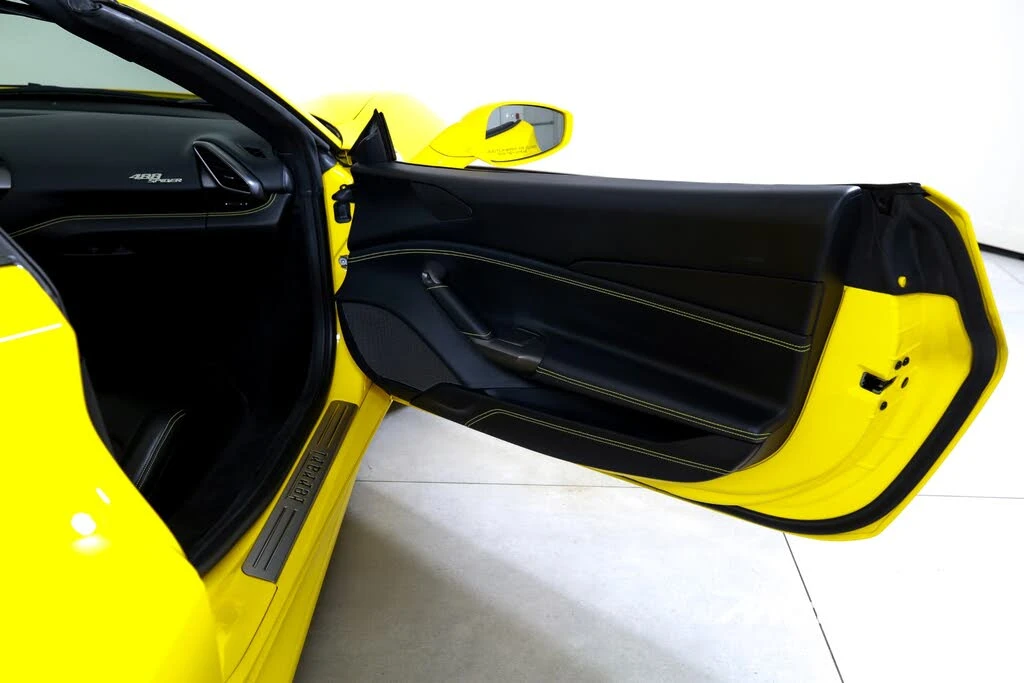 2017 Ferrari 488 Spider - Image 20 of 31