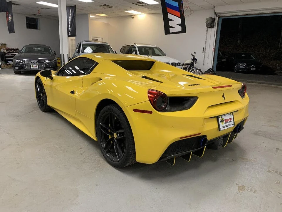 2017 Ferrari 488 Spider - Image 9 of 31
