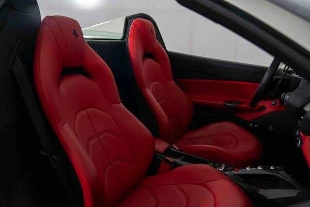 2017 Ferrari 488 Spider - Image 24 of 31
