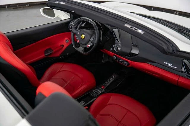 2017 Ferrari 488 Spider - Image 23 of 31