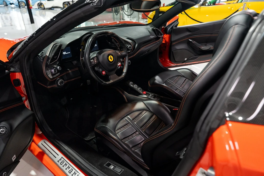 2017 Ferrari 488 Spider - Image 17 of 31