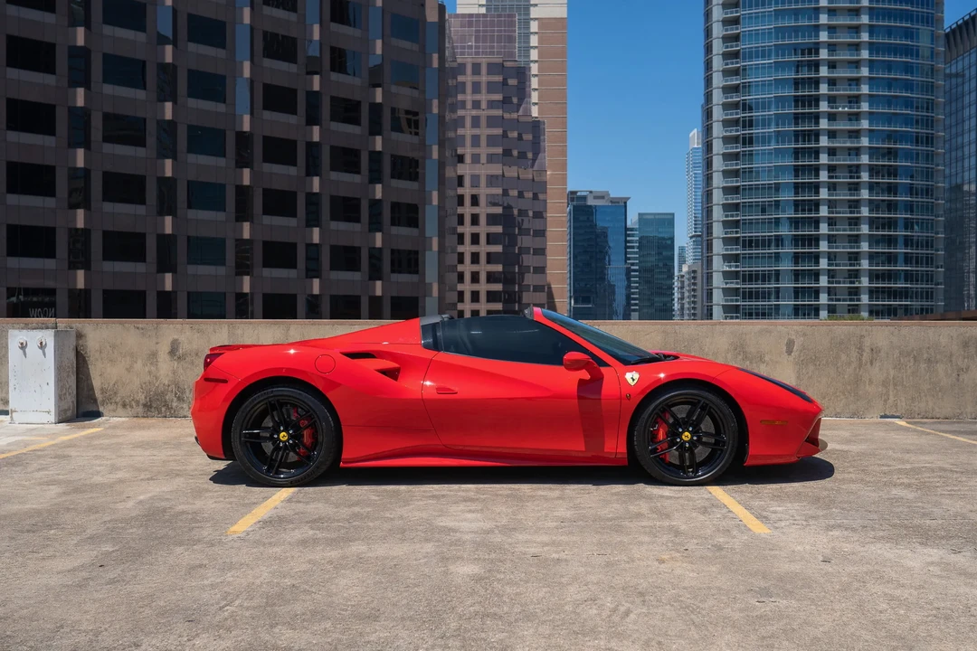 2017 Ferrari 488 Spider - Image 8 of 31