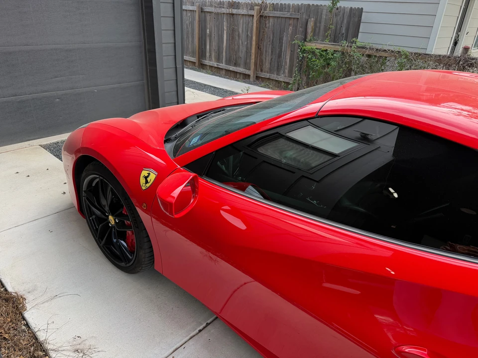 2017 Ferrari 488 Spider - Image 22 of 31