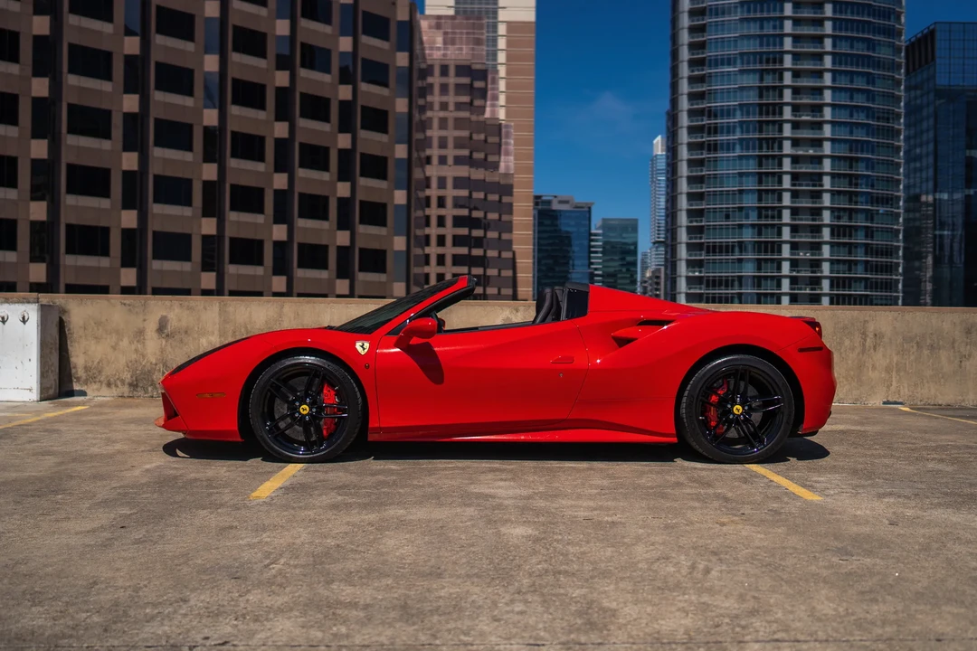 2017 Ferrari 488 Spider - Image 5 of 31