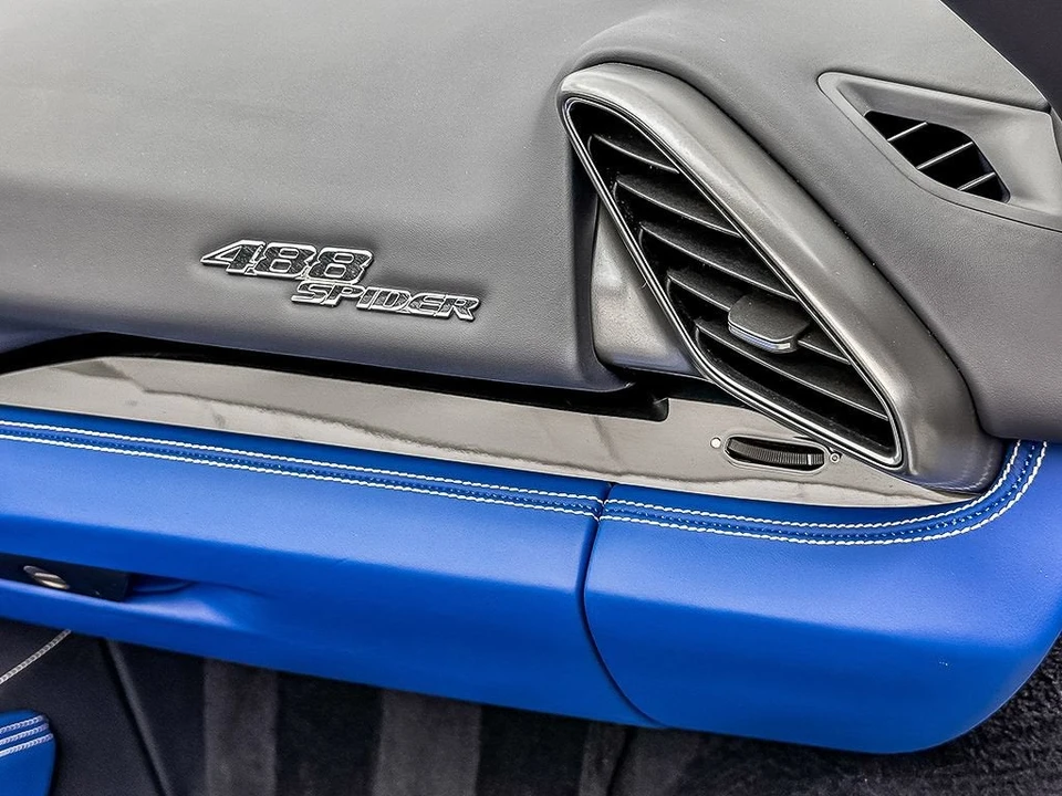 2017 Ferrari 488 Spider - Image 21 of 31