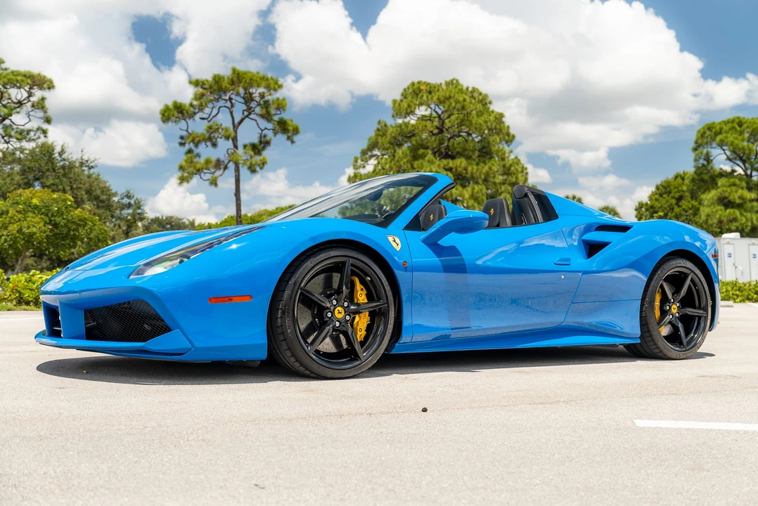 2017 Ferrari 488 Spider - Image 2 of 31