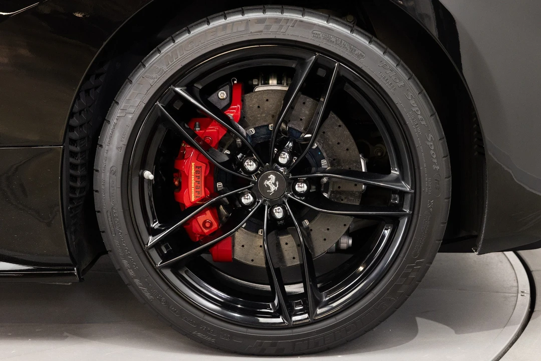 2017 Ferrari 488 Spider - Image 22 of 31