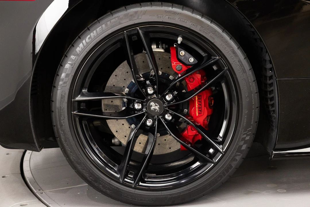 2017 Ferrari 488 Spider - Image 24 of 31