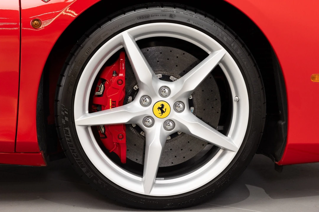 2017 Ferrari 488 Spider - Image 23 of 31