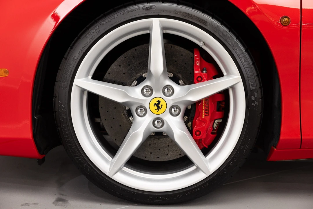 2017 Ferrari 488 Spider - Image 21 of 31