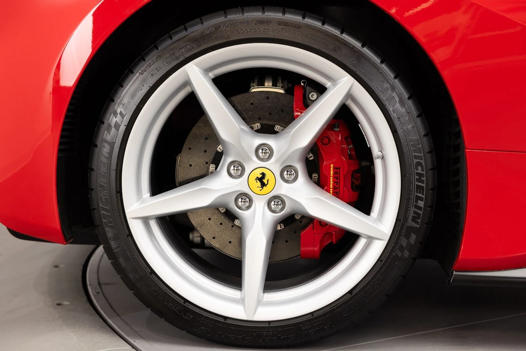 2017 Ferrari 488 Spider - Image 24 of 31