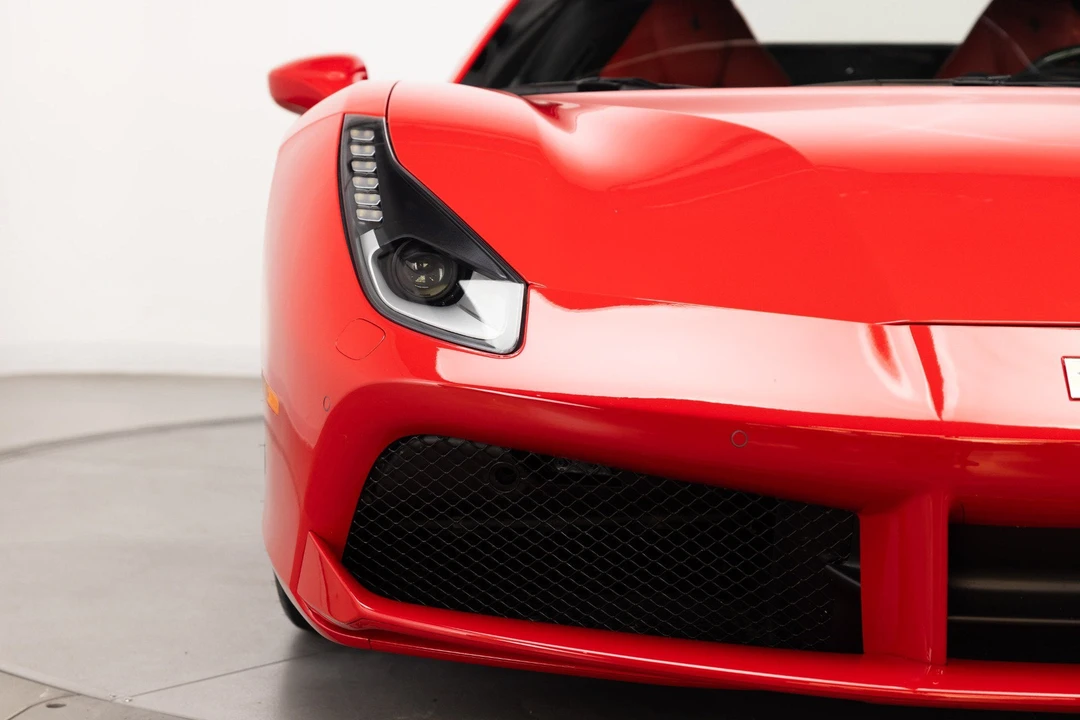 2017 Ferrari 488 Spider - Image 27 of 31
