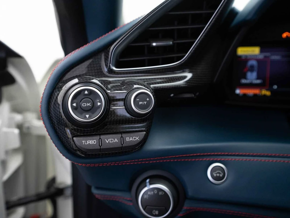 2017 Ferrari 488 Spider - Image 22 of 31