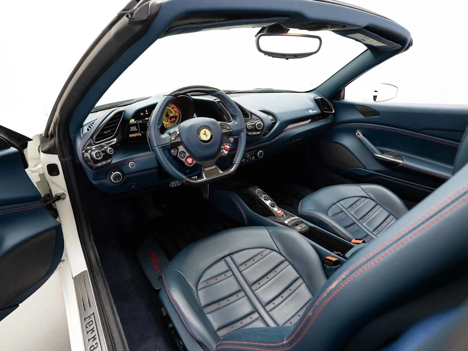 2017 Ferrari 488 Spider - Image 12 of 31