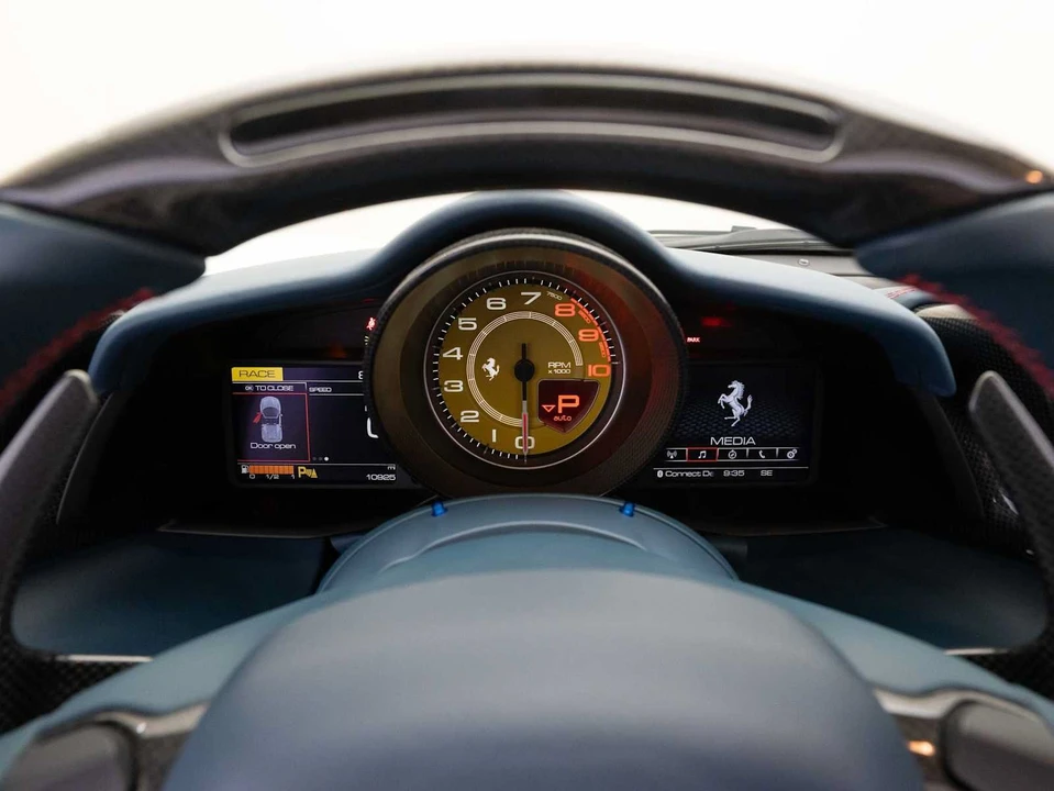 2017 Ferrari 488 Spider - Image 11 of 31