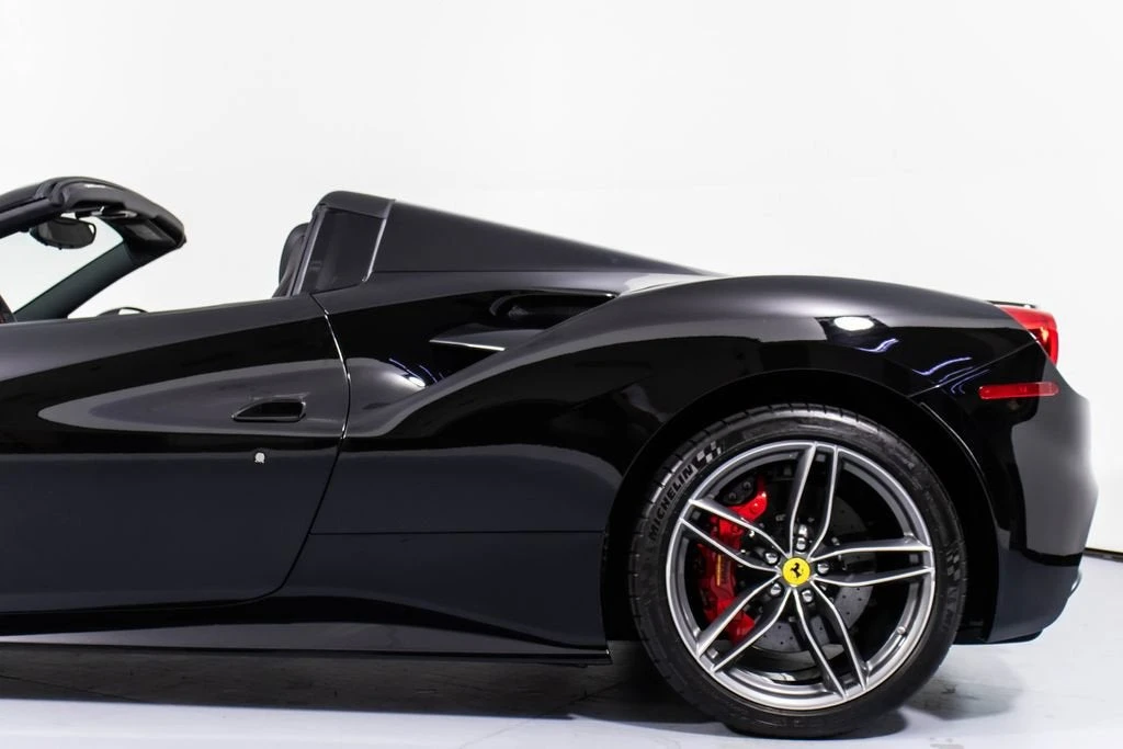 2017 Ferrari 488 Spider - Image 27 of 31