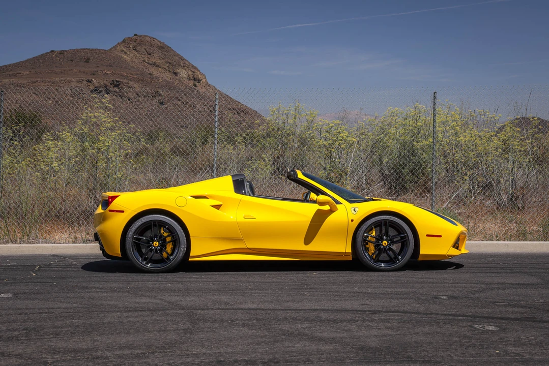2017 Ferrari 488 Spider - Image 9 of 31