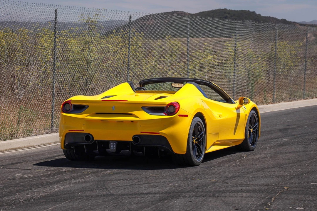 2017 Ferrari 488 Spider - Image 12 of 31