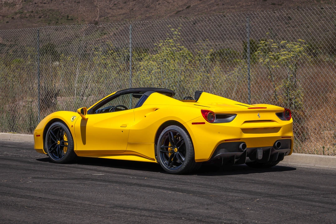 2017 Ferrari 488 Spider - Image 15 of 31