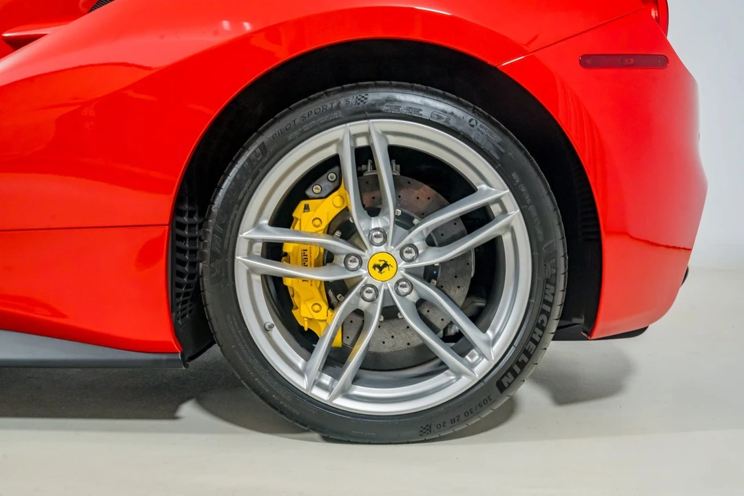 2017 Ferrari 488 Spider - Image 23 of 31