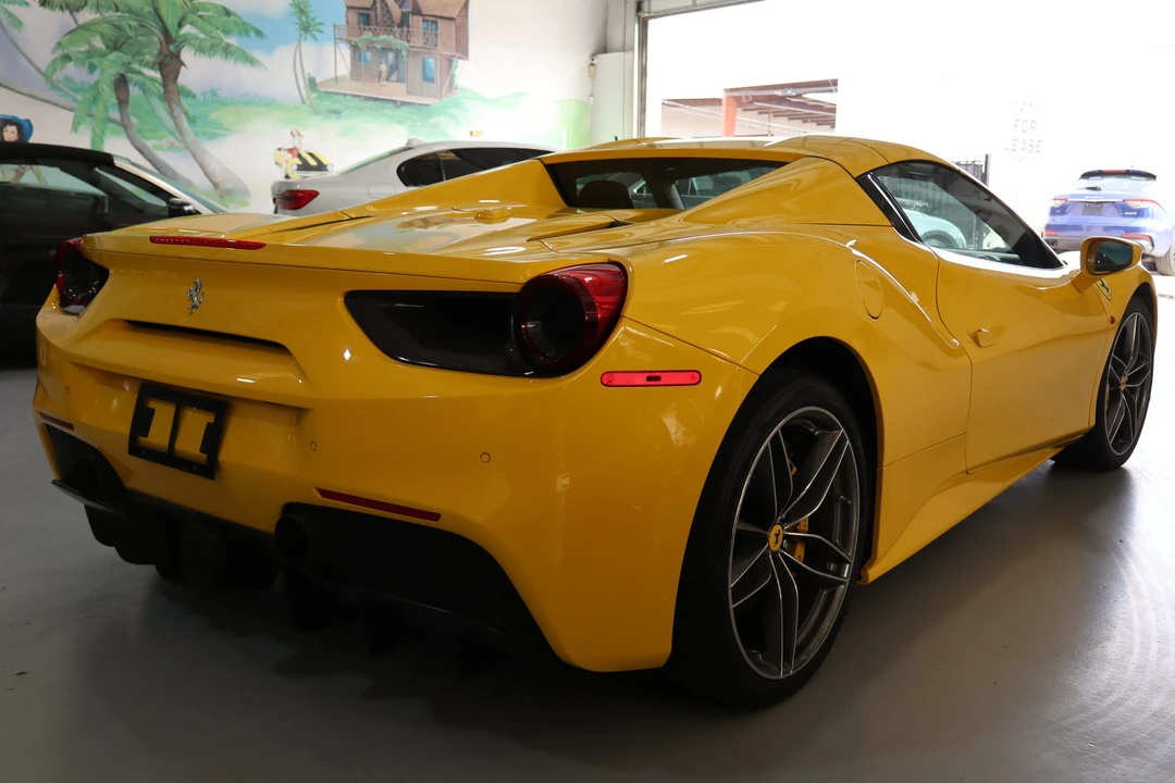 2017 Ferrari 488 Spider - Image 7 of 31