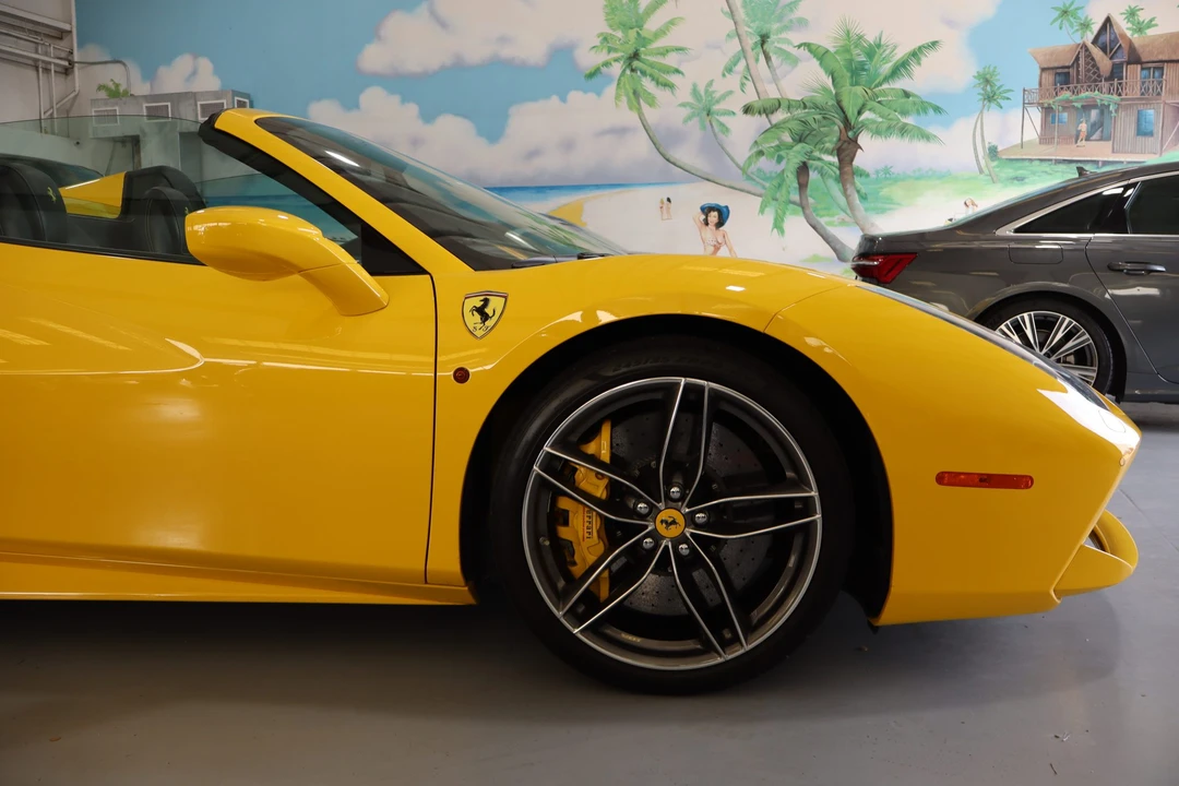 2017 Ferrari 488 Spider - Image 19 of 31