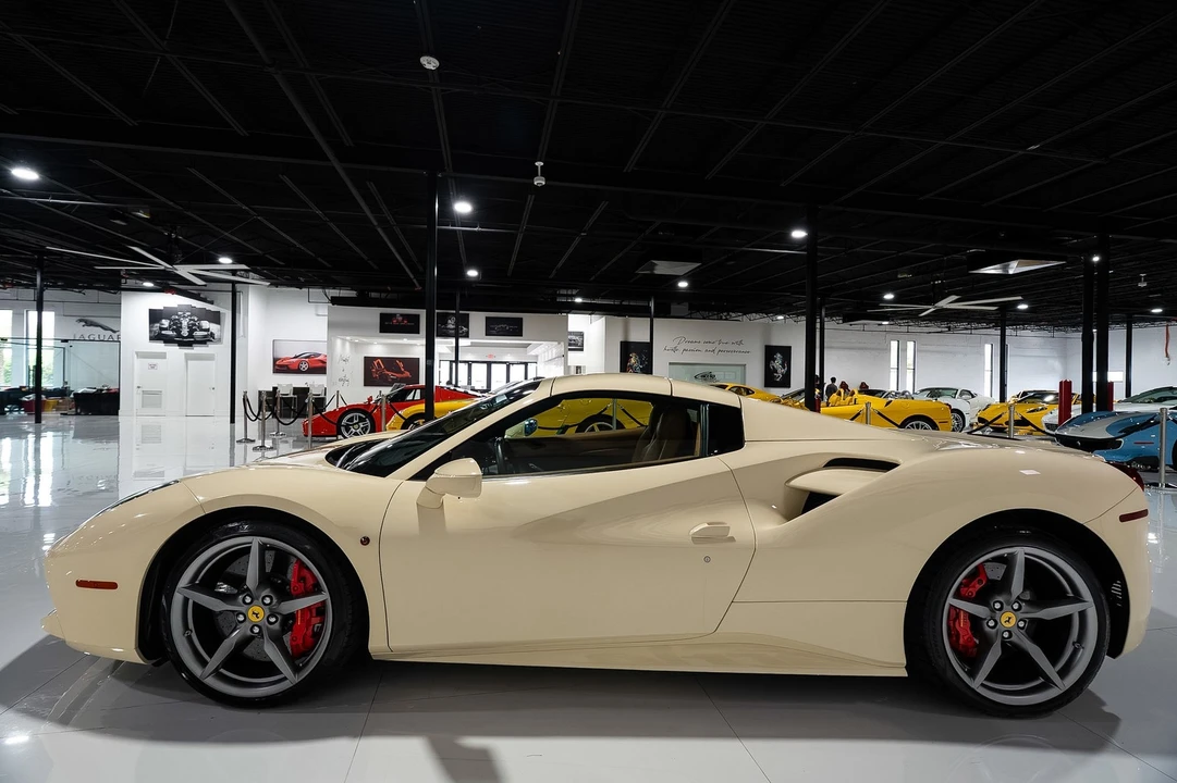 2017 Ferrari 488 - Image 12 of 31