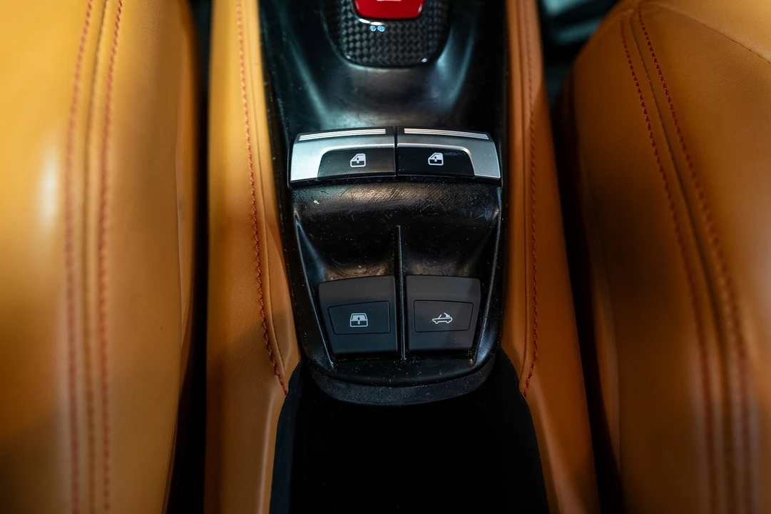 2017 Ferrari 488 - Image 28 of 31