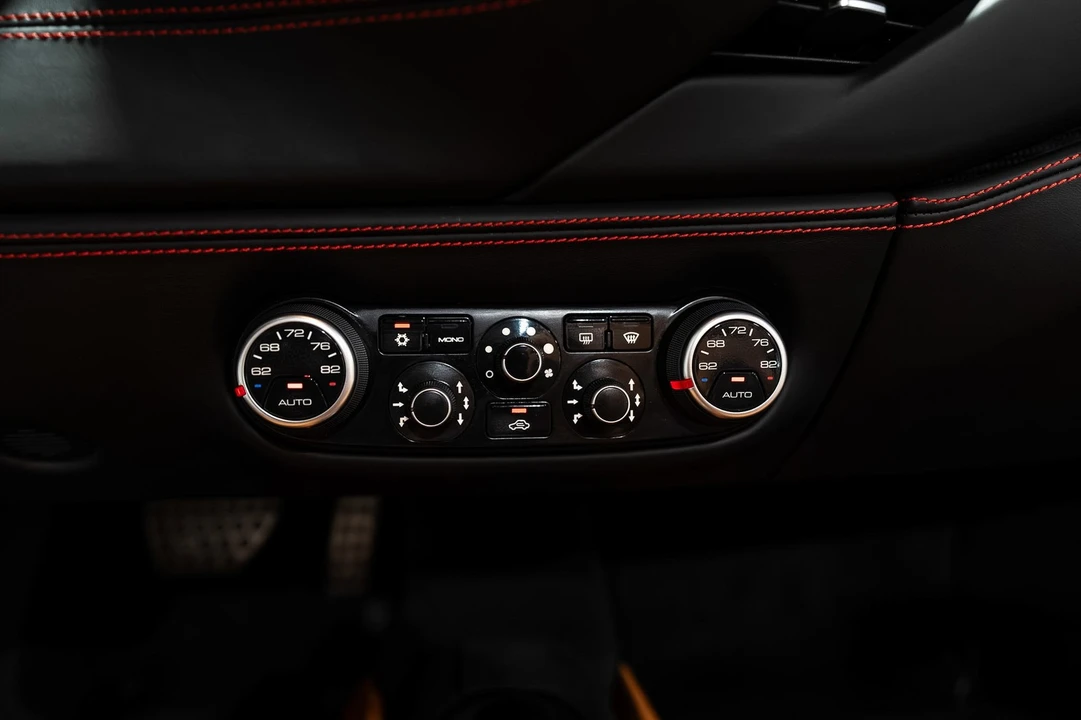 2017 Ferrari 488 - Image 26 of 31