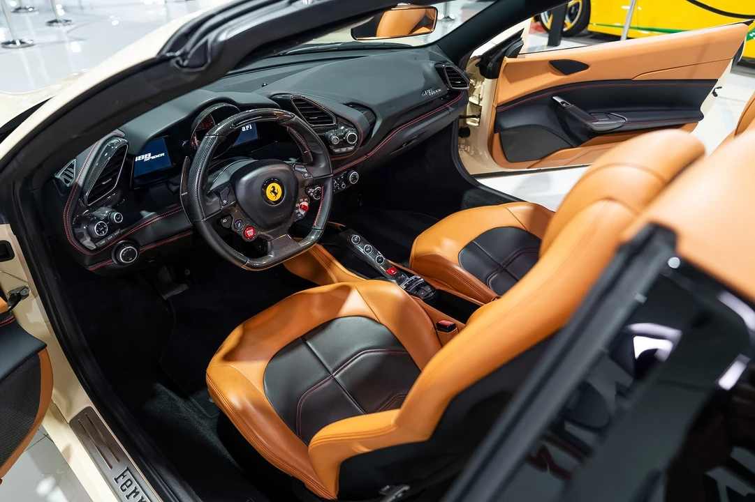 2017 Ferrari 488 - Image 17 of 31