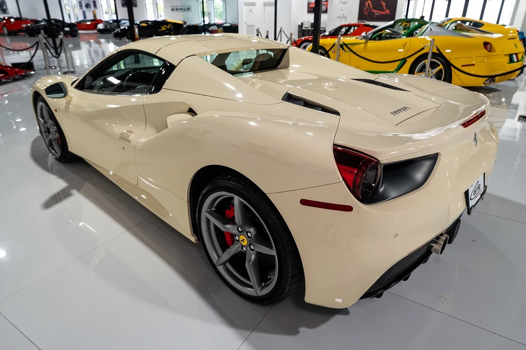 2017 Ferrari 488 - Image 13 of 31