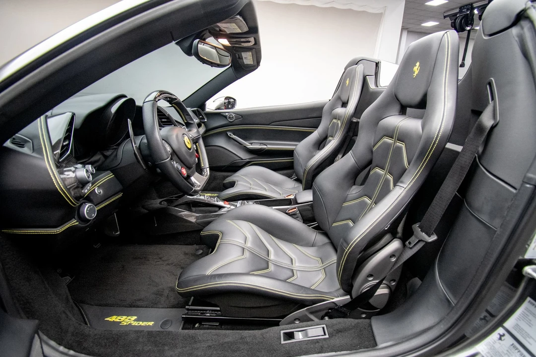 2017 Ferrari 488 Spider - Image 20 of 31