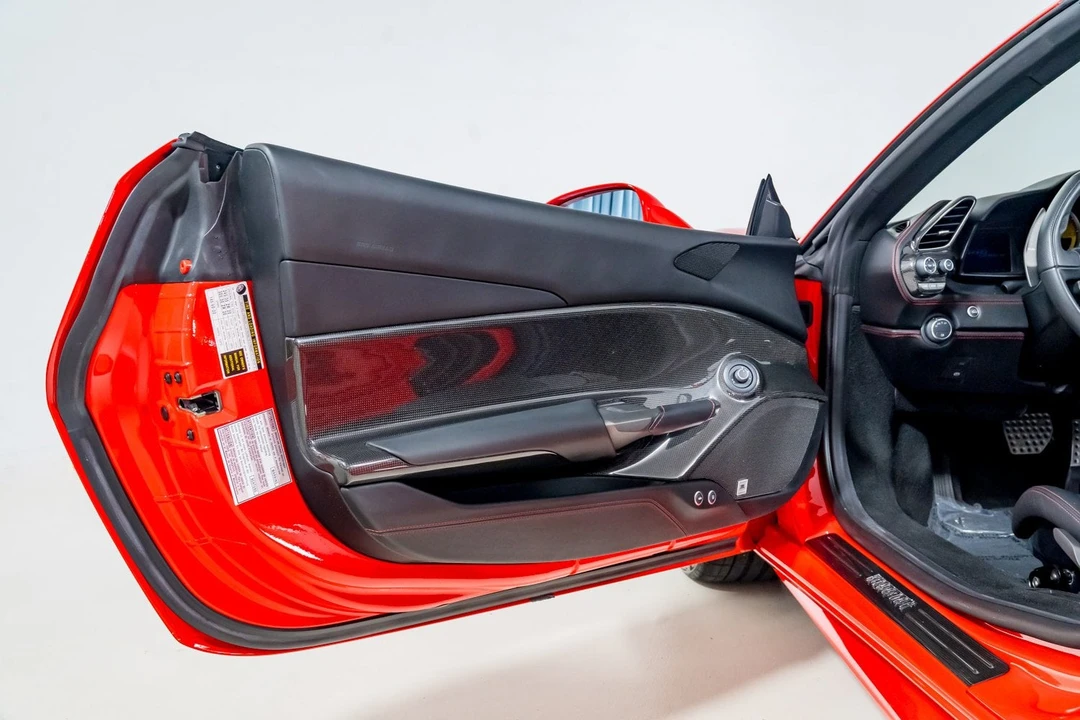 2017 Ferrari 488 Spider - Image 26 of 31