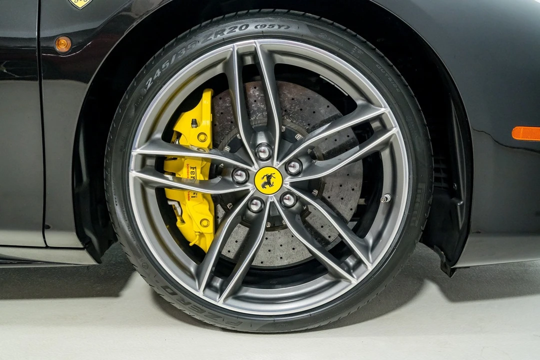 2017 Ferrari 488 Spider - Image 24 of 31