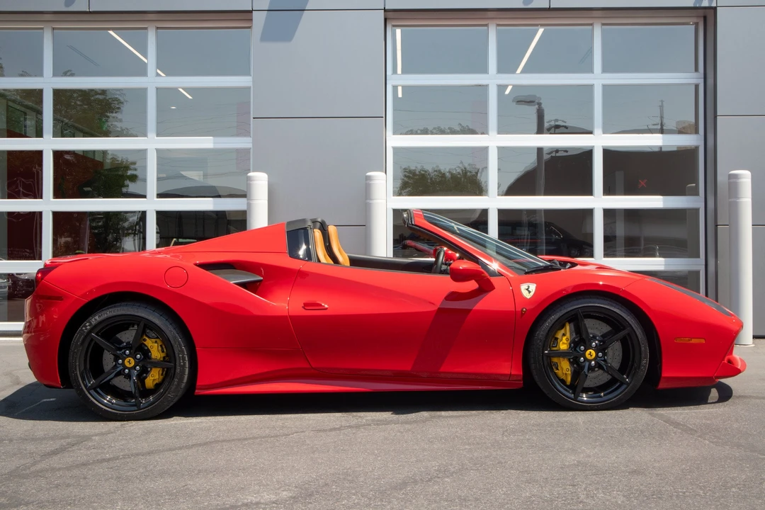 2017 Ferrari 488 Spider - Image 7 of 15