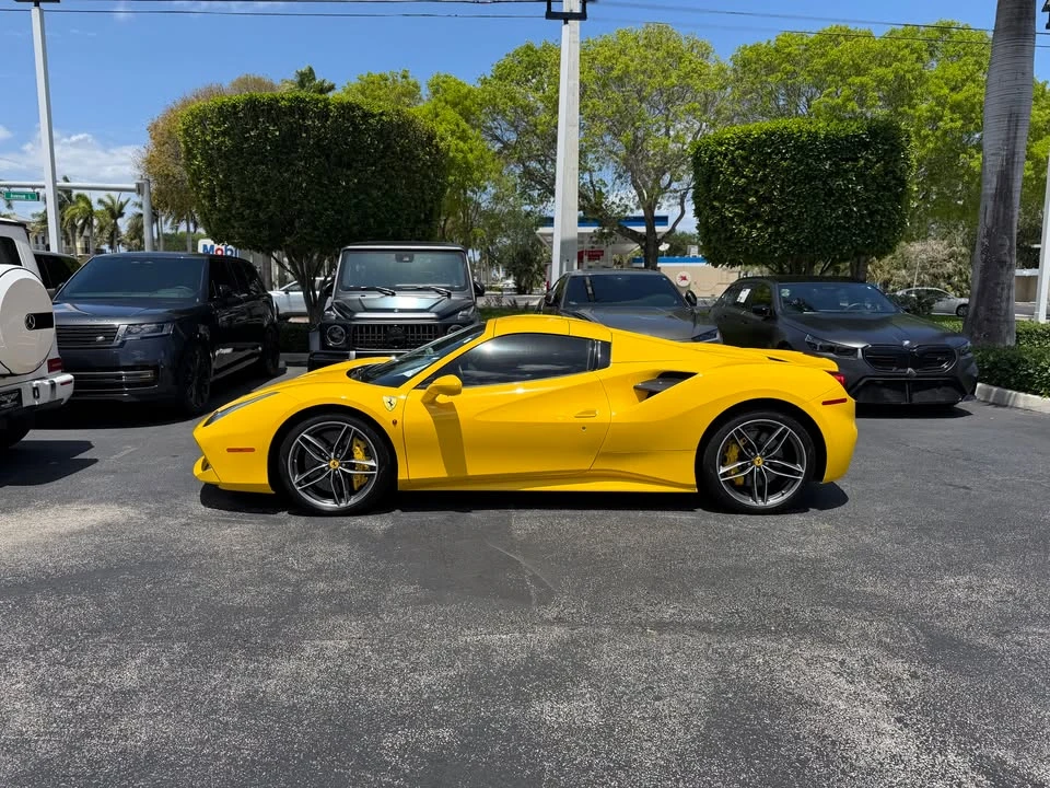 2017 Ferrari 488 Spider - Image 11 of 15