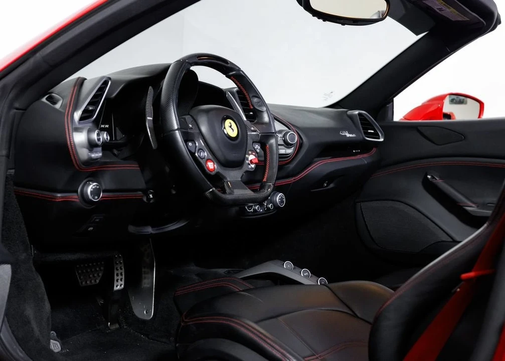 2017 Ferrari 488 Spider - Image 19 of 31
