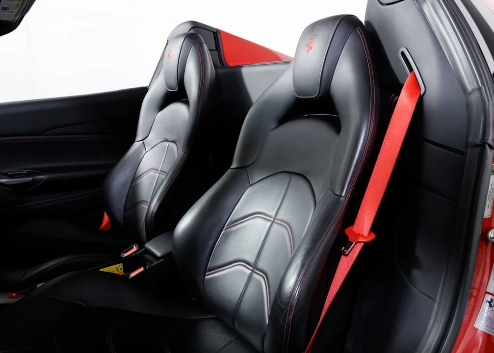 2017 Ferrari 488 Spider - Image 23 of 31