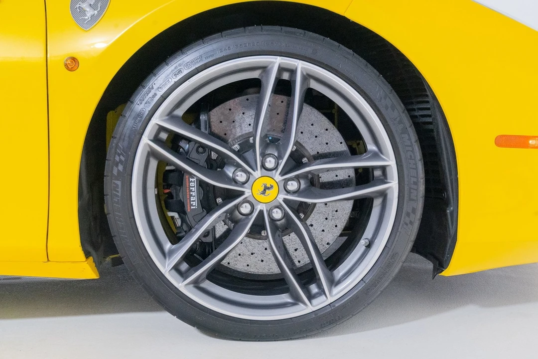 2017 Ferrari 488 Spider - Image 24 of 31