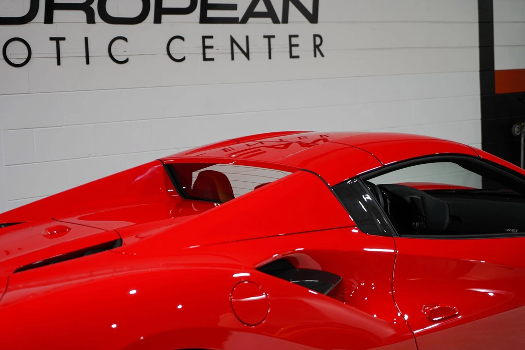 2017 Ferrari 488 Spider - Image 25 of 31