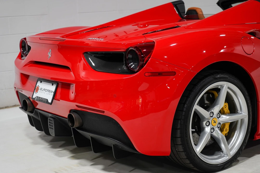 2017 Ferrari 488 Spider - Image 24 of 31