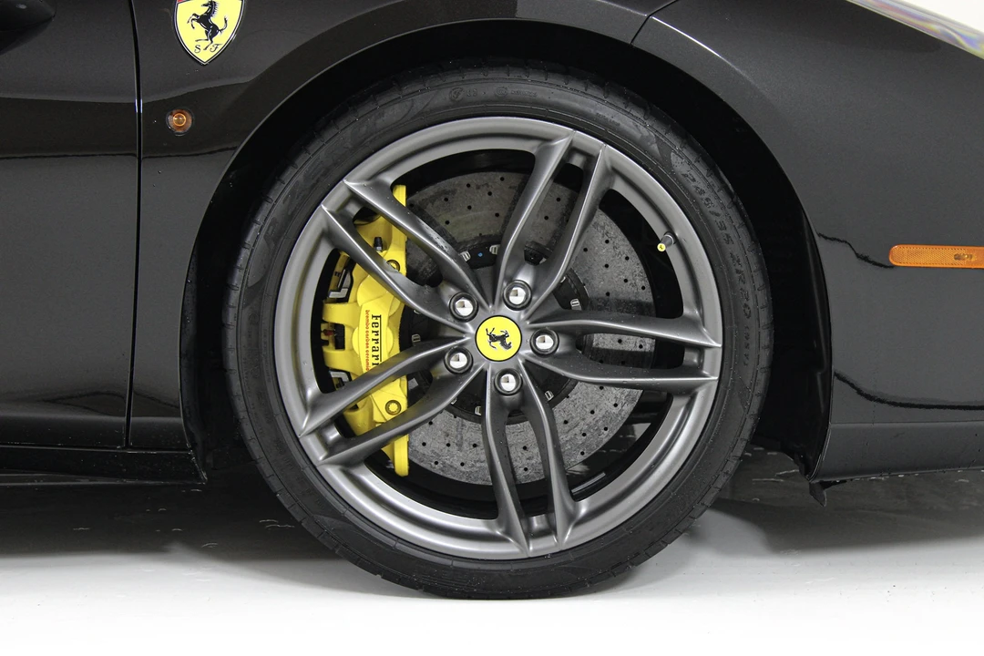 2017 Ferrari 488 Spider - Image 22 of 31