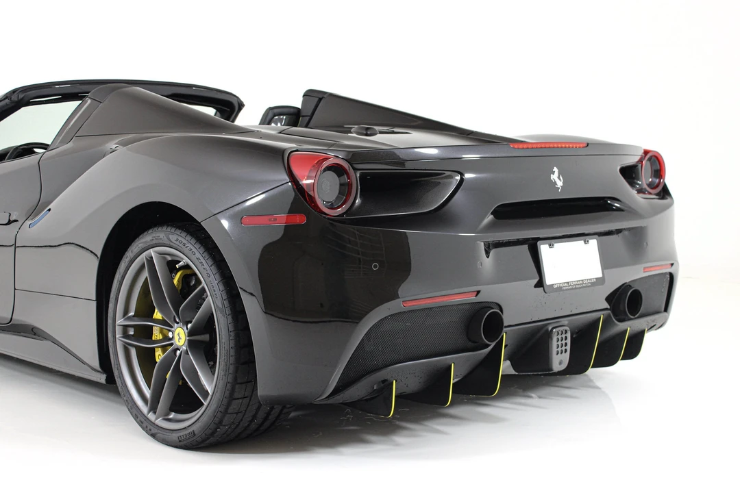 2017 Ferrari 488 Spider - Image 7 of 31