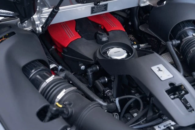 2017 Ferrari 488 Spider - Image 24 of 31